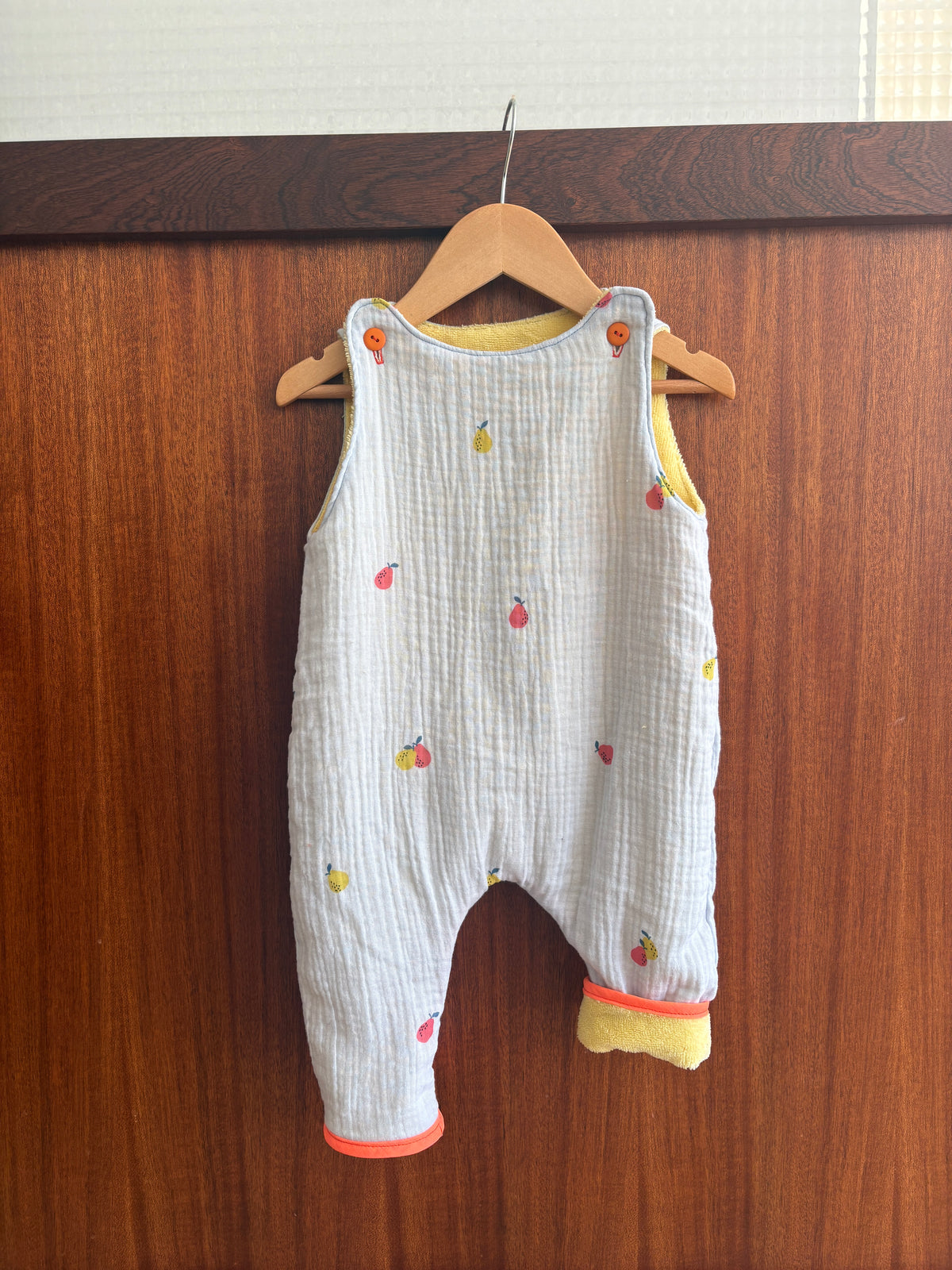 Salopette reversible Peertjes mousseline/gele badstof